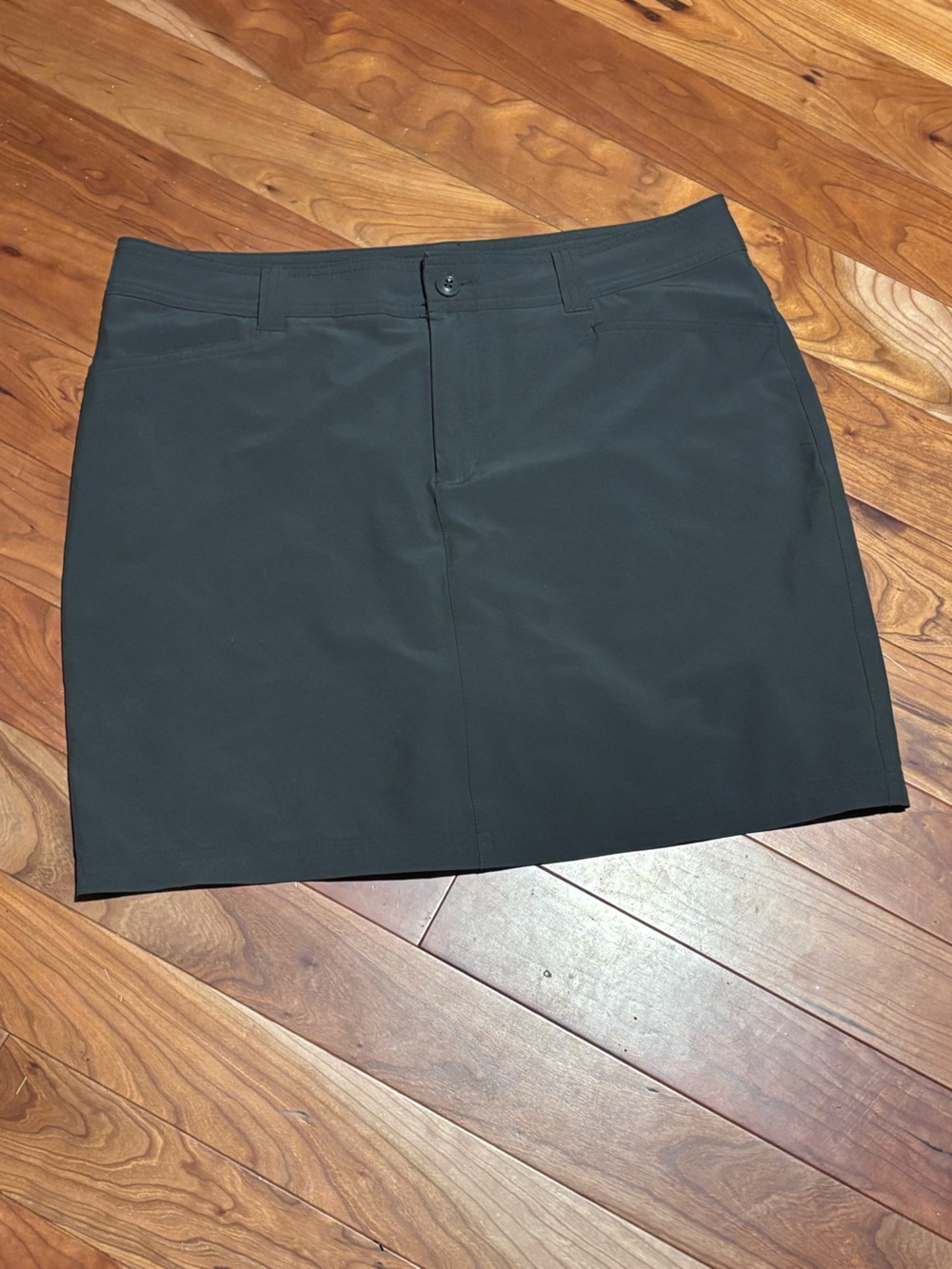 Eddie Bauer Gray Women's Skirt with built in shorts